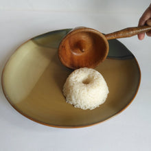 Load image into Gallery viewer, Mold for rice in wood
