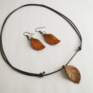 Wooden necklace and earring set