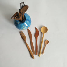 Load image into Gallery viewer, Cutlery sets made of fine wood
