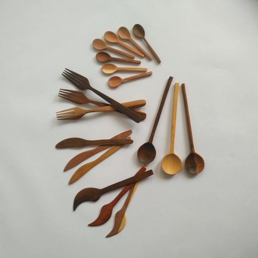 Cutlery sets made of fine wood