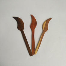 Load image into Gallery viewer, Cutlery sets made of fine wood
