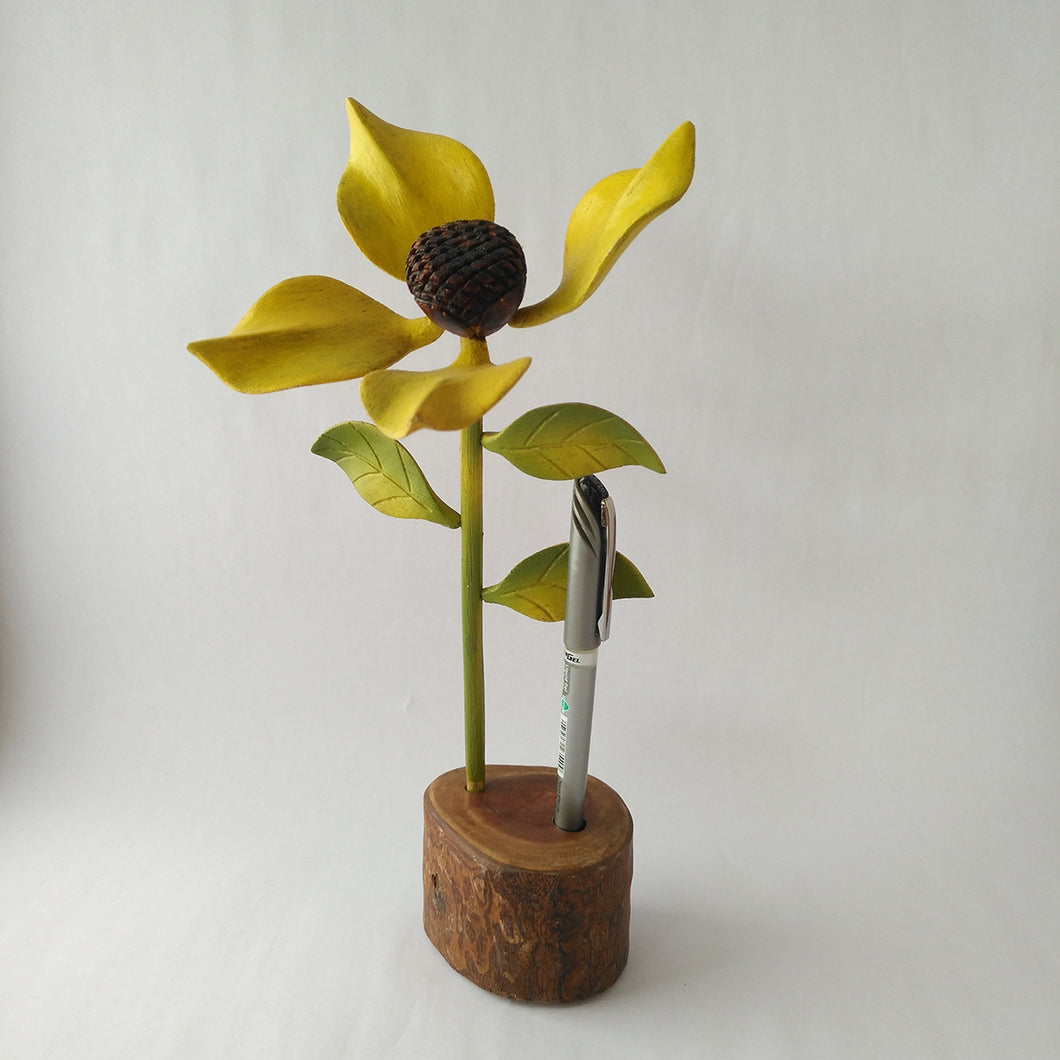 PORTA LAPIZ EN FLOR TALLADA EN MADERA GIRASOL